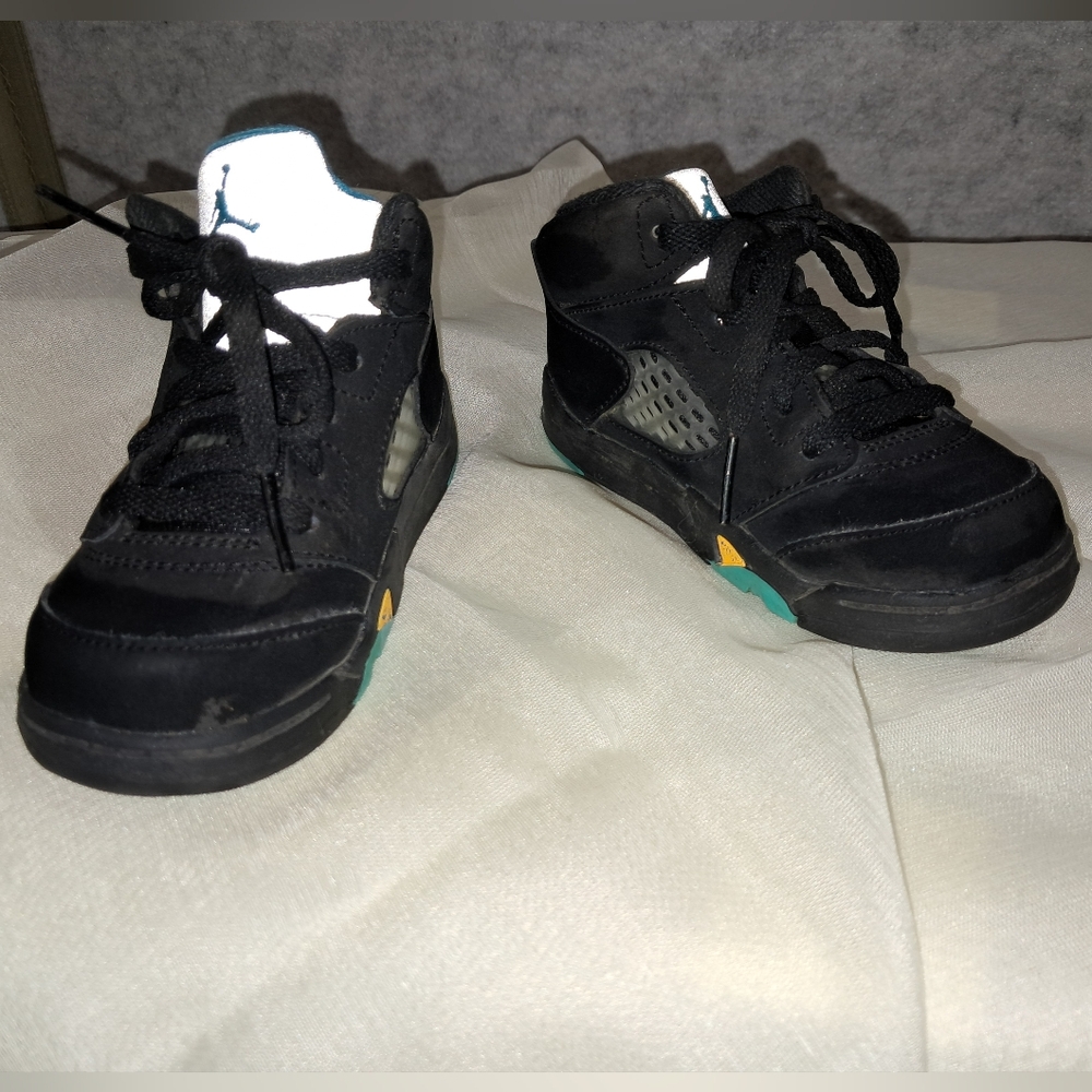 DC Kids Black and Teal Sneakers 8 C